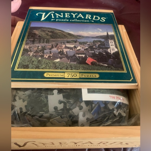 Hasbro Vineyard Premium Puzzle in Wooden Box w/Sliding Cover ~ Puzzle Unopened - Picture 5 of 9